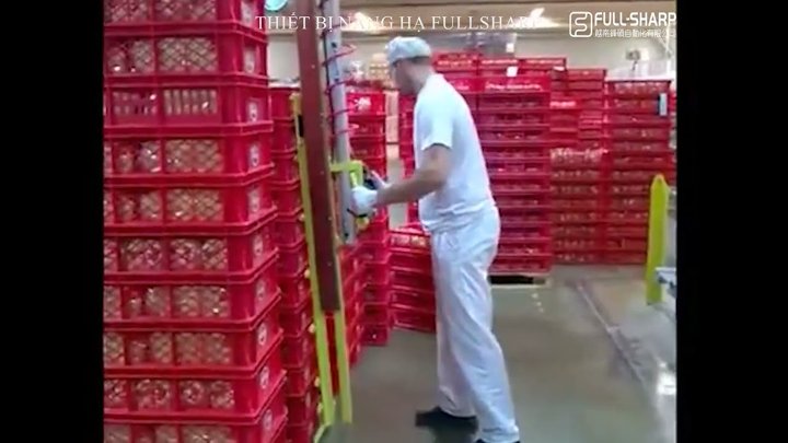 Thiết bị kẹp nâng hạ, di chuyển khay hàng nhiều tầng