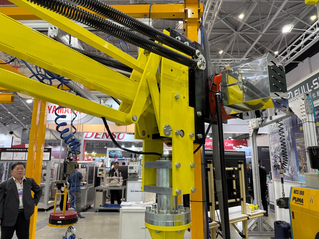 Full-Sharp lifting arm angle 2