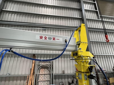 Cầu trục xoay khí nén 80 kg, cột chỉnh cao trên đế di động - ảnh 17