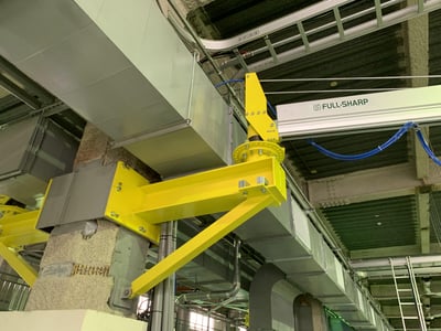 Pneumatic Jib Crane with Copper Coil Clamp for Motor Winding Workshops - ảnh 2