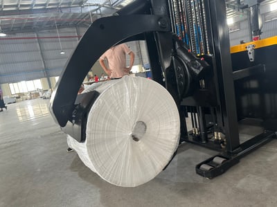 Xe nâng điện kẹp cuộn 300 kg, xoay lật cuộn tại chỗ - ảnh 21