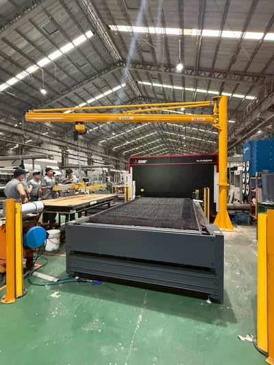 Cầu trục xoay 500 kg hút chân không tấm thép cho máy laser CNC - ảnh 11