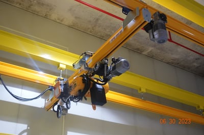 Thanh ray 500kg treo pa lăng điện kèm bộ khung kết cấu - ảnh 18