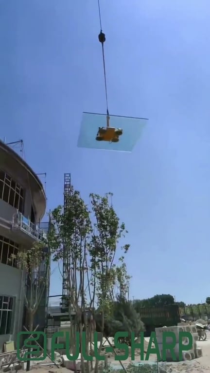 Mặt hút sạc điện hút tấm kính ngoài công trường