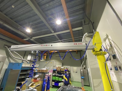 Pneumatic Jib Crane with Plastic Tray Hook Tool - ảnh 12