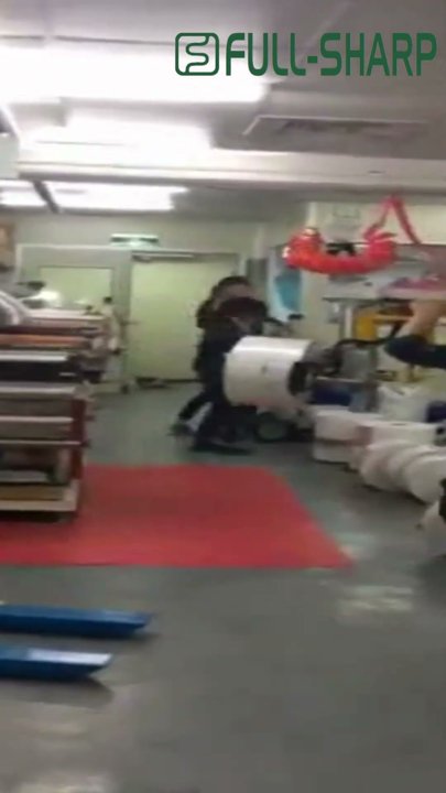 Thiết bị nâng hạ cuộn vật liệu lớn -Large material roll lifting device