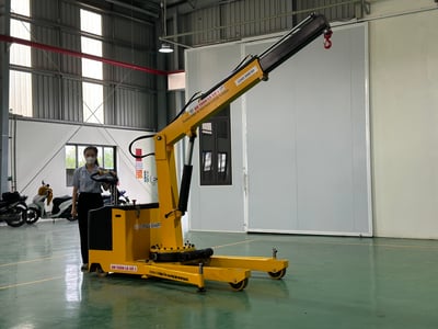 Xe cần cẩu điện 2 tấn - ảnh 69
