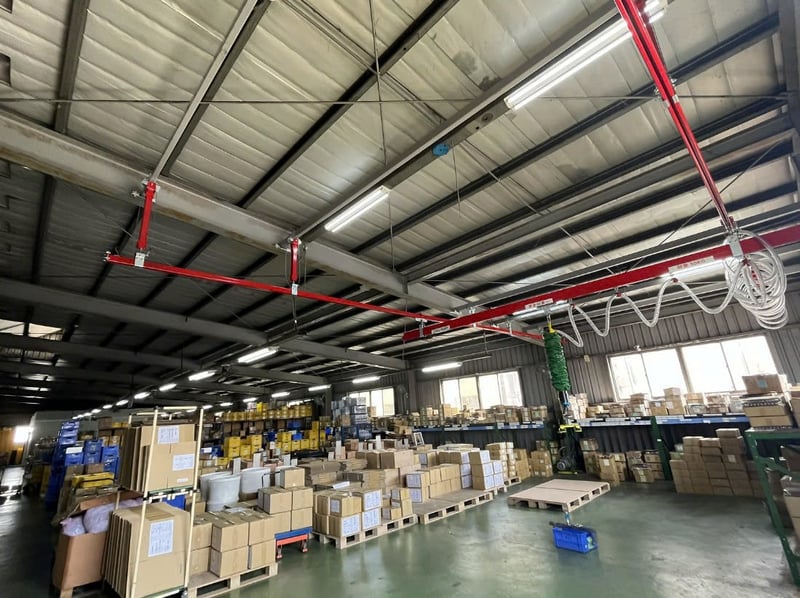Thanh ray 5T tải 200 kg treo thiết bị nâng chân không hút thùng