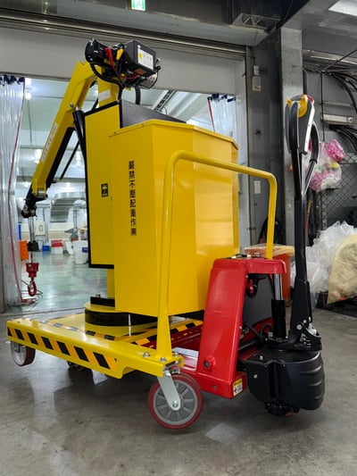 Xe cẩu mini 400 kg kèm xe kéo tay di chuyển bằng điện - ảnh 7