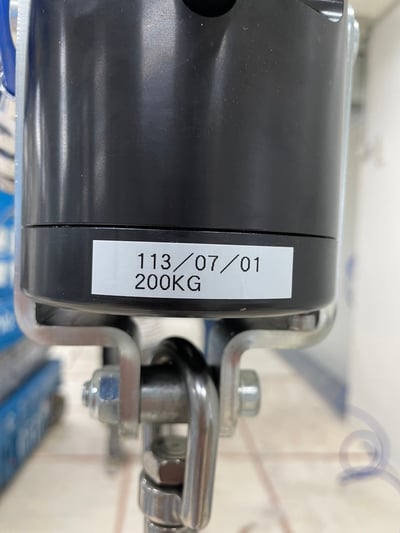 Thanh ray nhôm treo cầu trục khí nén 200 kg cảm ứng lực - ảnh 1
