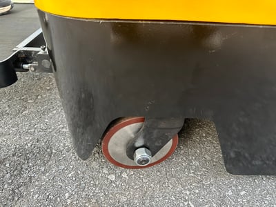 Xe nâng điện kẹp cuộn 300 kg, xoay lật cuộn tại chỗ - ảnh 3