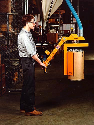 ANVER VB vacuum lifting system with side gripping vacuum pad attachment
