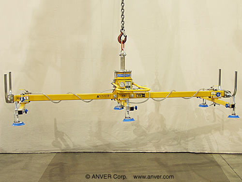 ANVER M100M với L60M6-110-3/44: nâng hạ thép tấm mỏng 12 ft x 6 ft (3.7 m x 1.8 m), nặng đến 600 lbs (272 kg)