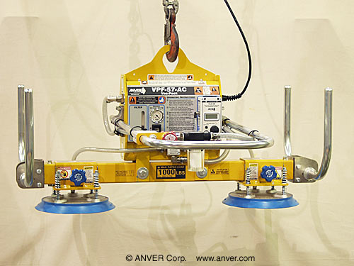 ANVER VPF-57-AC với L100M2-36: nâng hạ tôn tấm 5 ft x 4 ft (1.5 m x 1.2 m), trọng lượng đến 1000 lbs (454 kg)