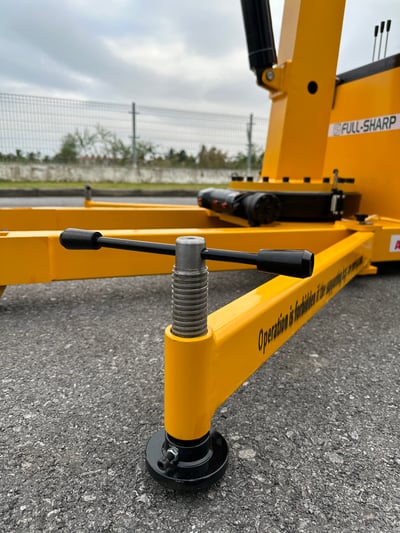 Xe cần cẩu điện 2 tấn - ảnh 45