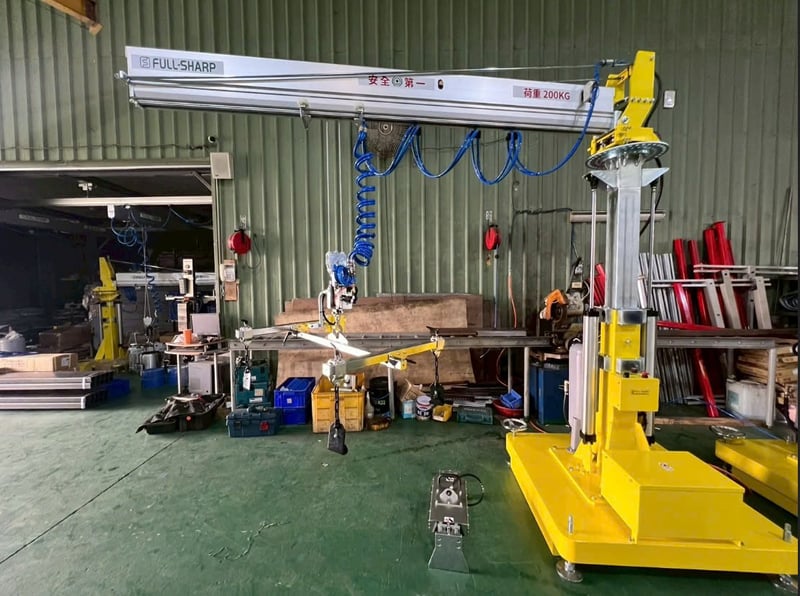 Cầu trục xoay khí nén cột tăng chỉnh, đế di động, tay cảm ứng lực