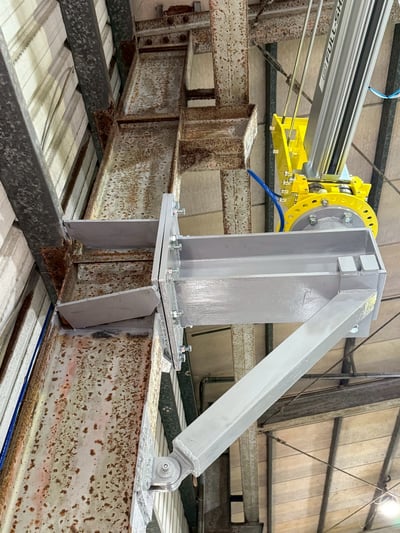 Cầu trục xoay khí nén bám cột đưa phôi vào máy CNC - ảnh 4
