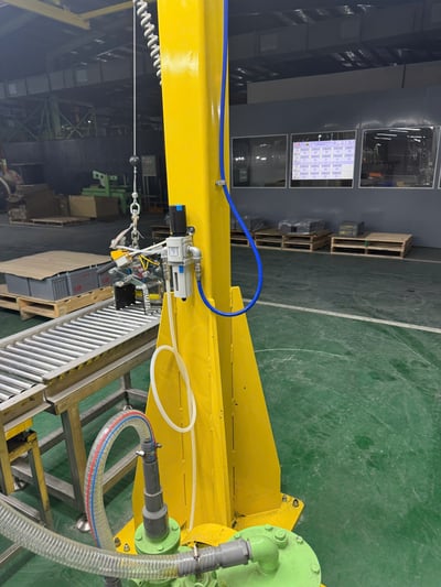 Bộ khung hai cột ray 200 kg treo air balancer và tool kẹp ắc quy - ảnh 9