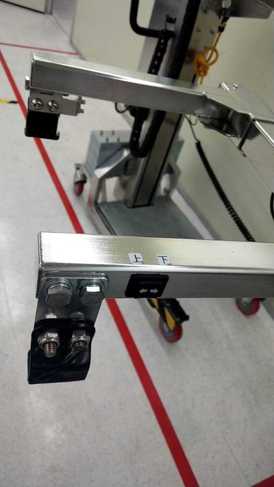 Xe nâng điện inox móc khay nhựa phòng sạch GoodLifta - ảnh 2