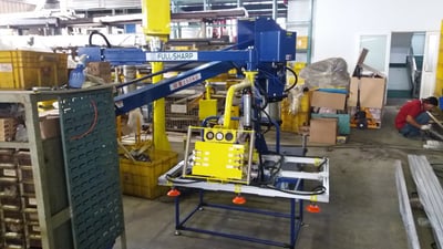 Tay nâng trợ lực khí nén hút tấm và lật dọc tải 150 kg - ảnh 1