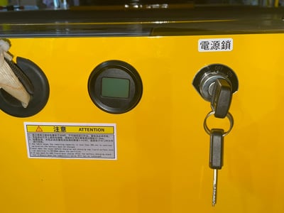 Xe cẩu điện 3 tấn nâng cao 4 m di chuyển trong xưởng - ảnh 8