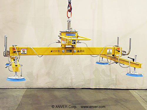 ANVER M150M với L200M4-86-2/72: nâng hạ thép tấm 12 ft x 12 ft (3.7 m x 3.7 m), nặng đến 2000 lbs (907 kg)