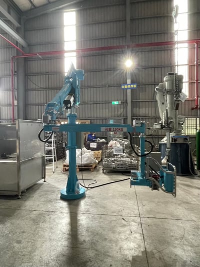 Tay nâng trợ lực thông minh dùng điện và khí nén - ảnh 8