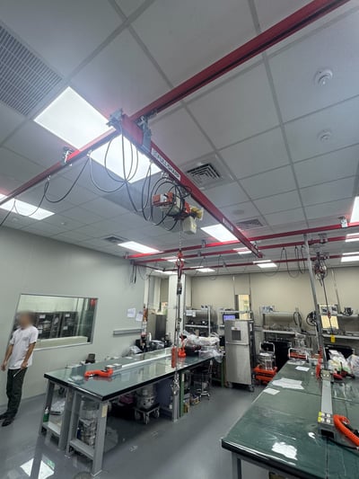 200 kg Overhead Rail System with KITO Electric Hoists for an R&D Office - photo 6