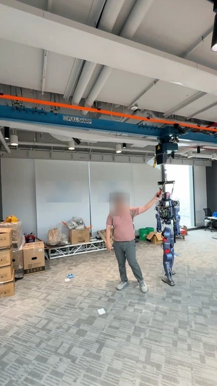 Pa lăng servo FullSharp treo đỡ robot hình người khi tập đi và di chuyển