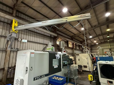 Cầu trục xoay khí nén bám cột đưa phôi vào máy CNC - ảnh 8
