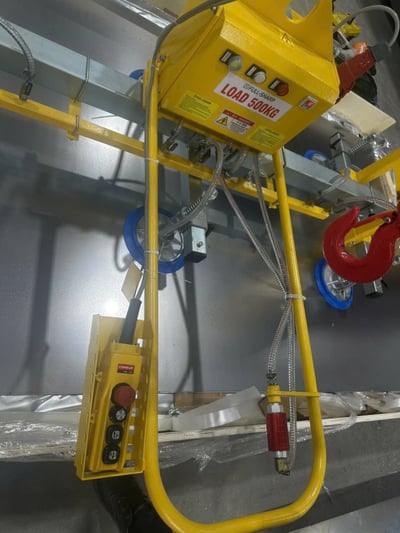 Cầu trục xoay 500 kg với mặt hút chân không dùng pin sạc - ảnh 48