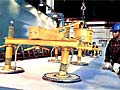 Eight pad vacuum lifter