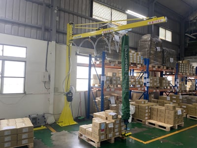 Suspended Jib Crane with Electric Hoist and Plastic Tray Hook - ảnh 12
