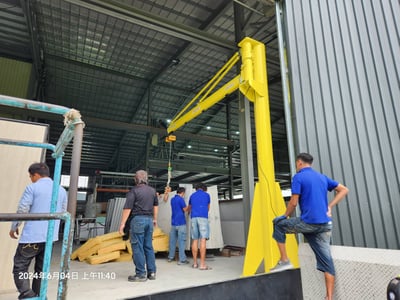 Cầu trục xoay thanh ray 500 kg treo pa lăng điện - ảnh 1