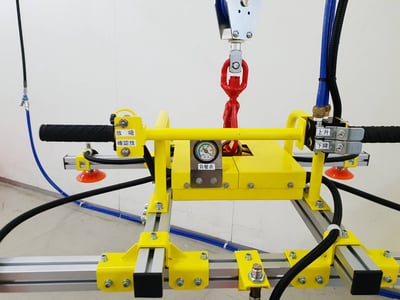 Pneumatic Jib Crane with Vacuum Lifting Pad for Sheet Handling - ảnh 1