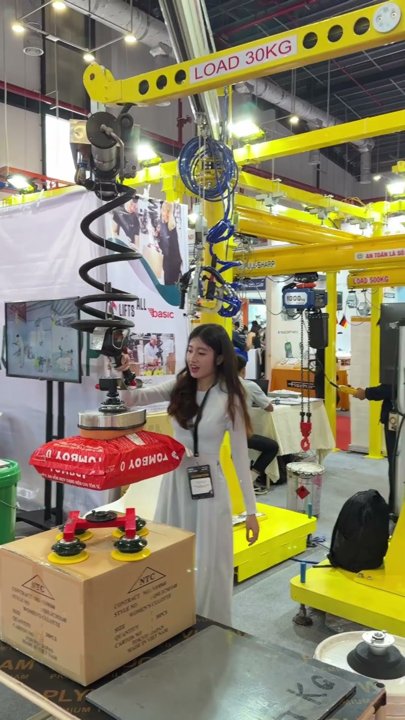 Cầu trục xoay khớp nối LiftsAll – Thiết bị nâng hạ chân không hút bao dễ dàng