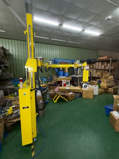 Tay nâng trợ lực bám cột kẹp linh kiện lắp máy biến áp - ảnh 15
