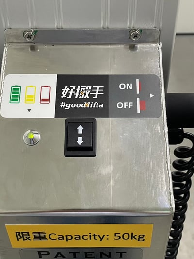 Xe nâng điện đẩy tay Goodlifta nâng cuộn nguyên liệu - ảnh 2