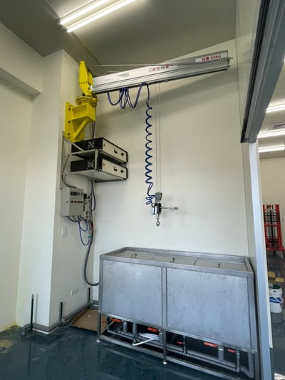 Cầu trục xoay khí nén treo tường, tay cầm cảm ứng lực - ảnh 8