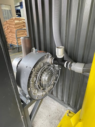 Cầu trục xoay ray nhôm treo bộ hút Anver hút bao khối cao su - ảnh 10