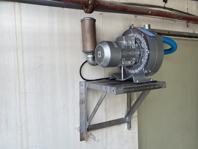 Ceiling-Mounted 5T Rail with ANVER Vacuum Lifter for Bag Handling - ảnh 1
