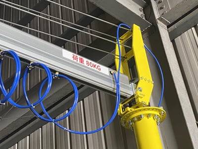 Suspended Pneumatic Jib Crane on 5T Rail with 200 kg Plastic Tray Gripper - ảnh 5