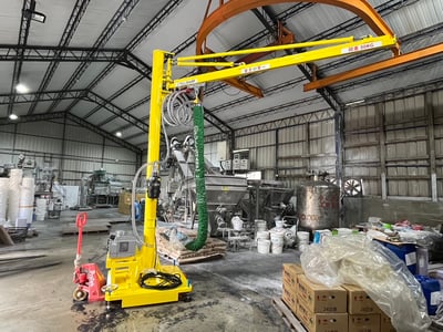 Cầu trục xoay đế di động nâng chân không hút thùng giấy - ảnh 1