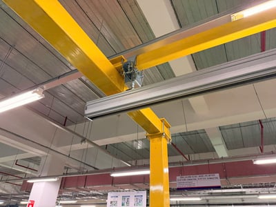 Bộ khung thanh ray nhôm 200kg nâng khuôn trong phòng lạnh, lắp ở lầu 2 nhà máy - ảnh 3