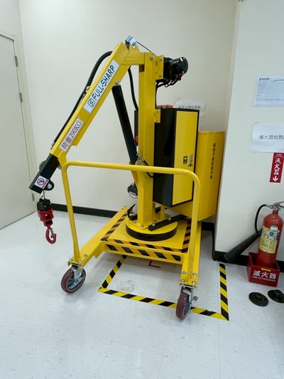 Xe cẩu mini 400 kg đẩy tay cho nhà xưởng và kho nhỏ - ảnh 13