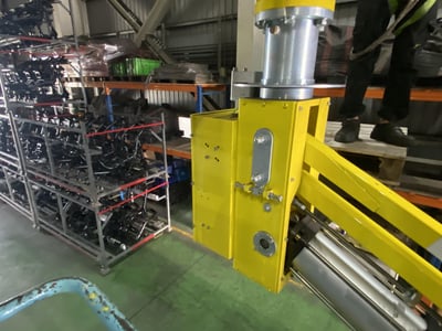 Ceiling-Mounted Manipulator for Lifting Motorcycle Frames - ảnh 4