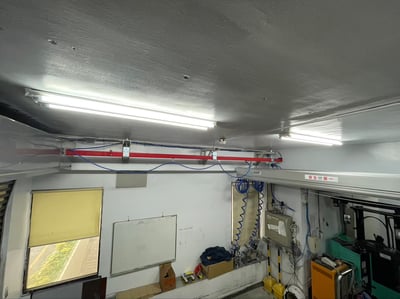 Thanh ray 5T treo cầu trục khí nén, tool kẹp và mặt hút thùng giấy - ảnh 14