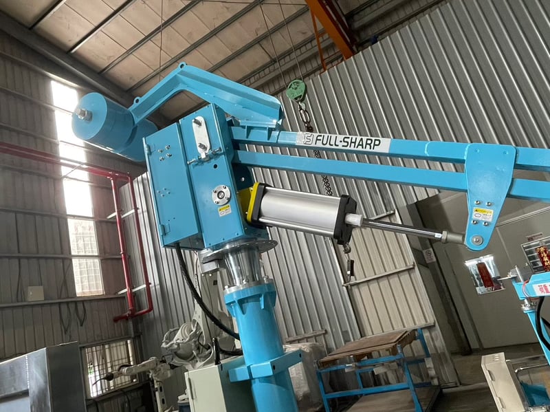 Tay nâng trợ lực thông minh dùng điện và khí nén