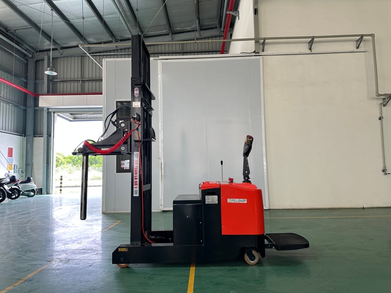 Xe đâm lõi cuộn chế tạo riêng cho nhà máy bao bì