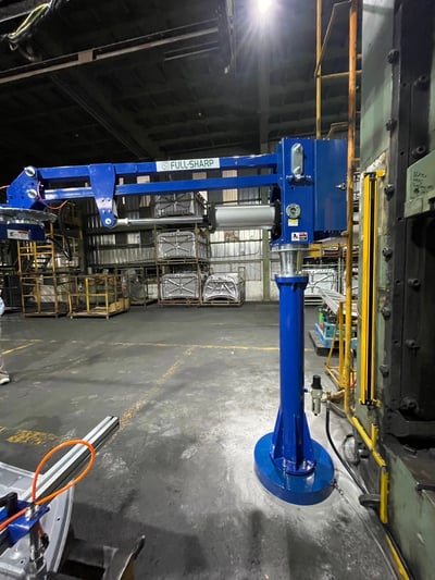 Tay nâng trợ lực hút nắp capo ô tô đưa vào máy CNC - ảnh 10
